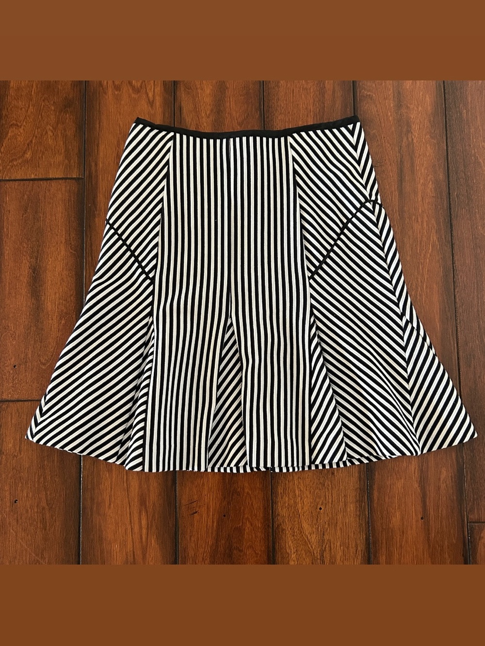 Banana Republic Women's Black & White Striped Knee Length Skirt Size 0